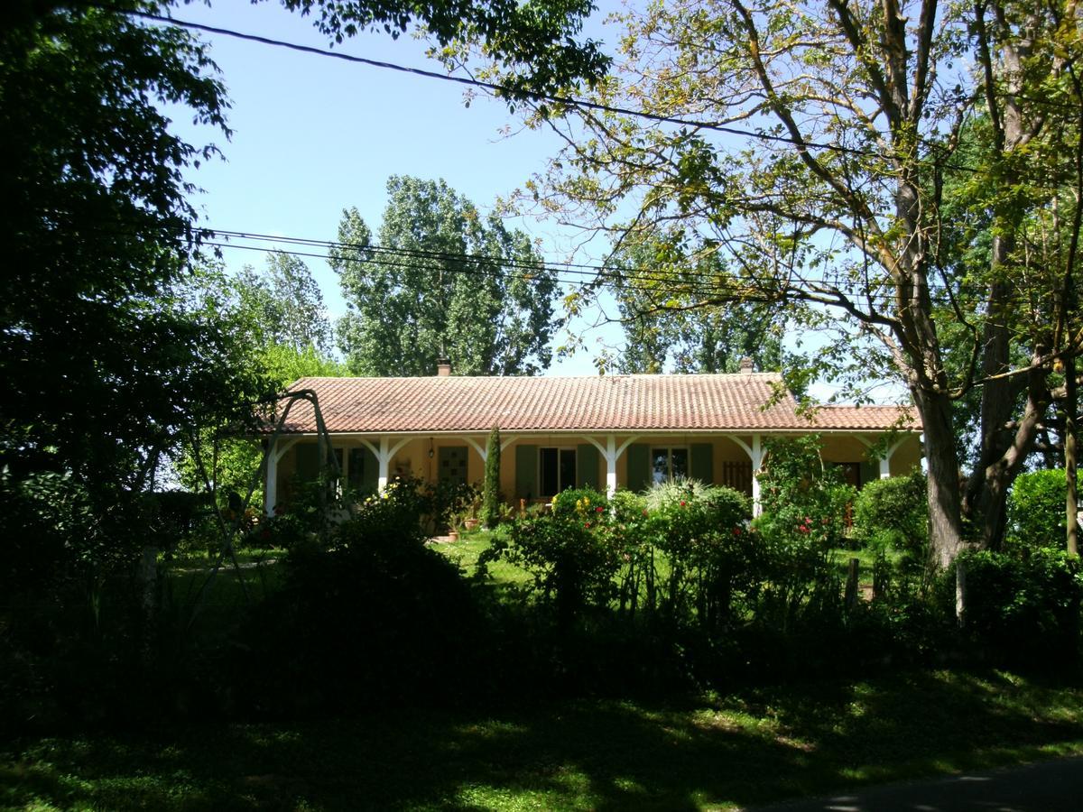 Le Bord De L'Eau Bed and Breakfast Sainte-Terre Exteriör bild