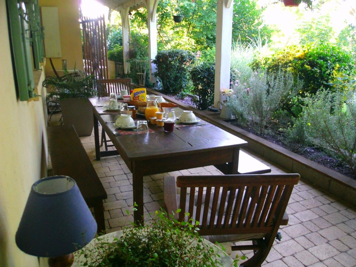 Le Bord De L'Eau Bed and Breakfast Sainte-Terre Exteriör bild
